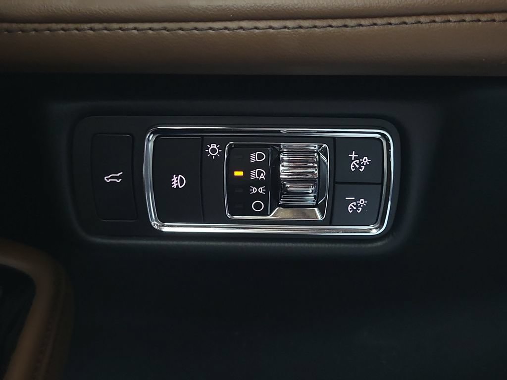 Certified 2023 Lincoln Aviator Reserve w/ Equipment Group 201A RWD image 35