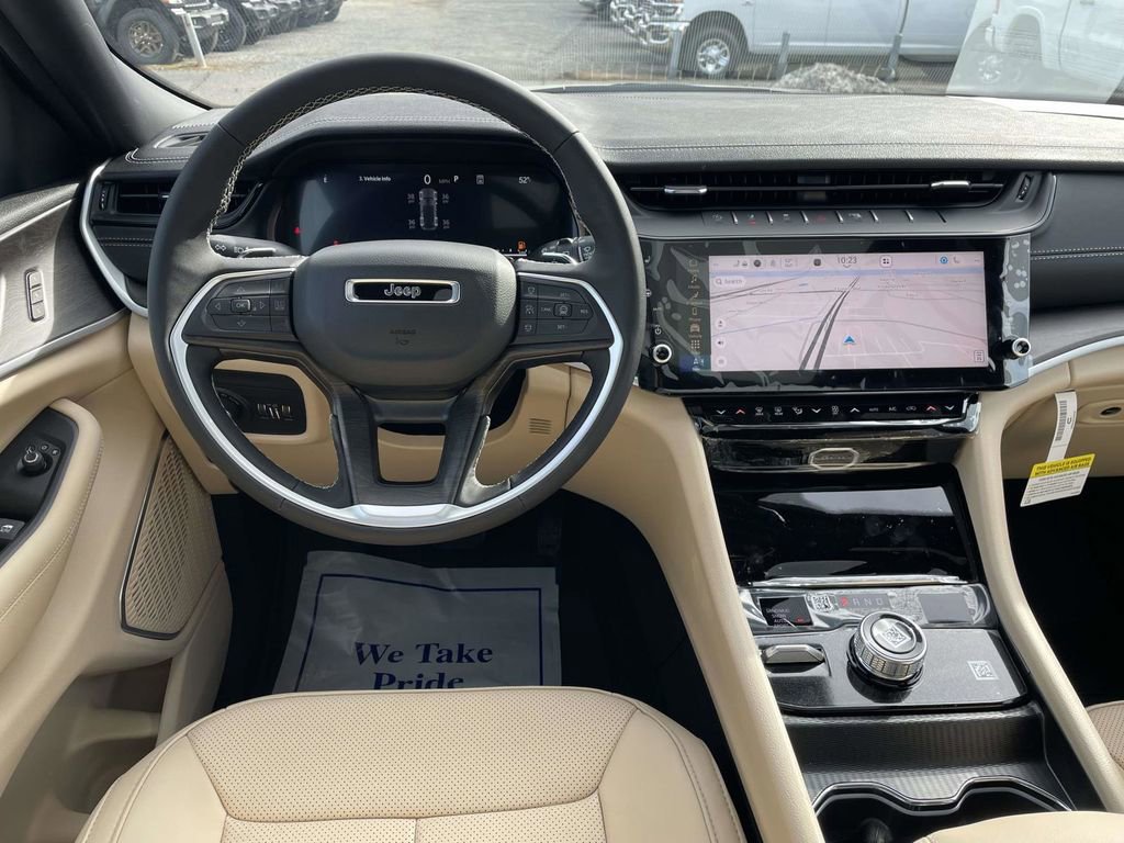 New 2026 Jeep Grand Cherokee Limited w/ Luxury Tech Group II image 21