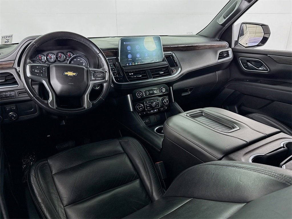 Used 2021 Chevrolet Suburban LT image 32