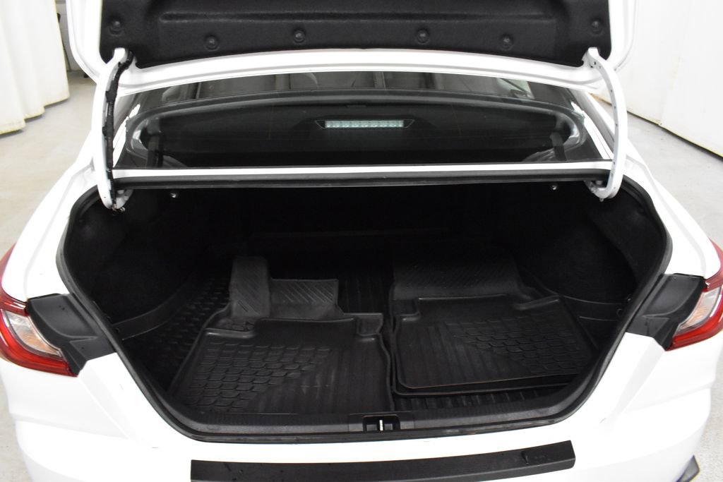 Certified 2025 Toyota Camry SE image 11