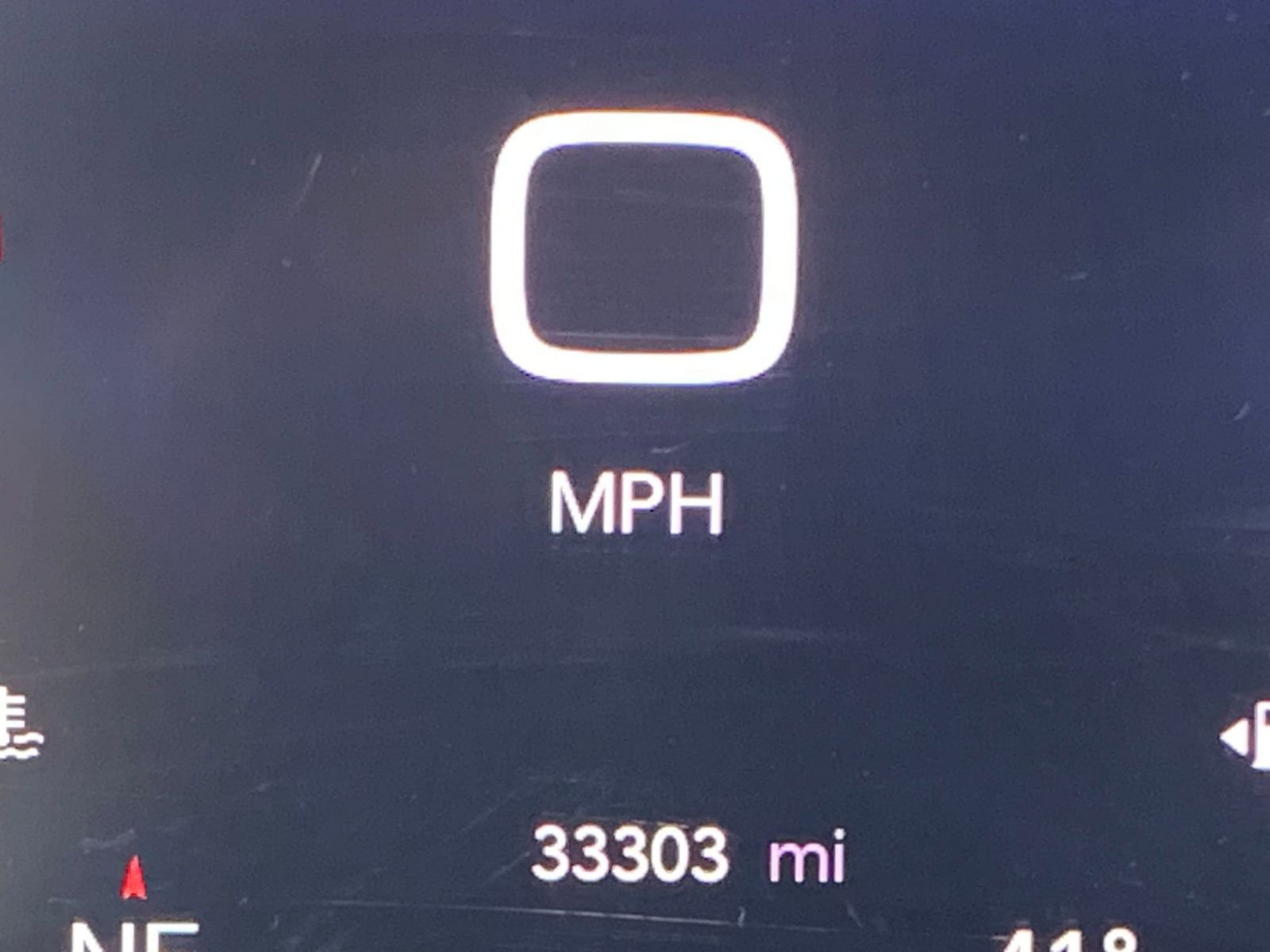 Used 2025 Chrysler Pacifica Limited image 44