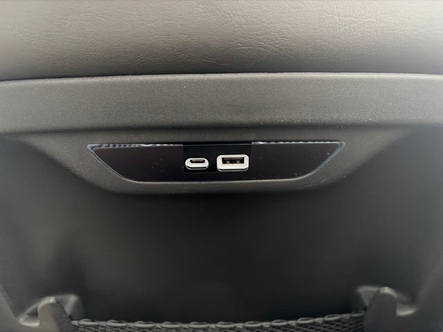 New 2027 Chrysler Pacifica Select AWD/4WD image 21