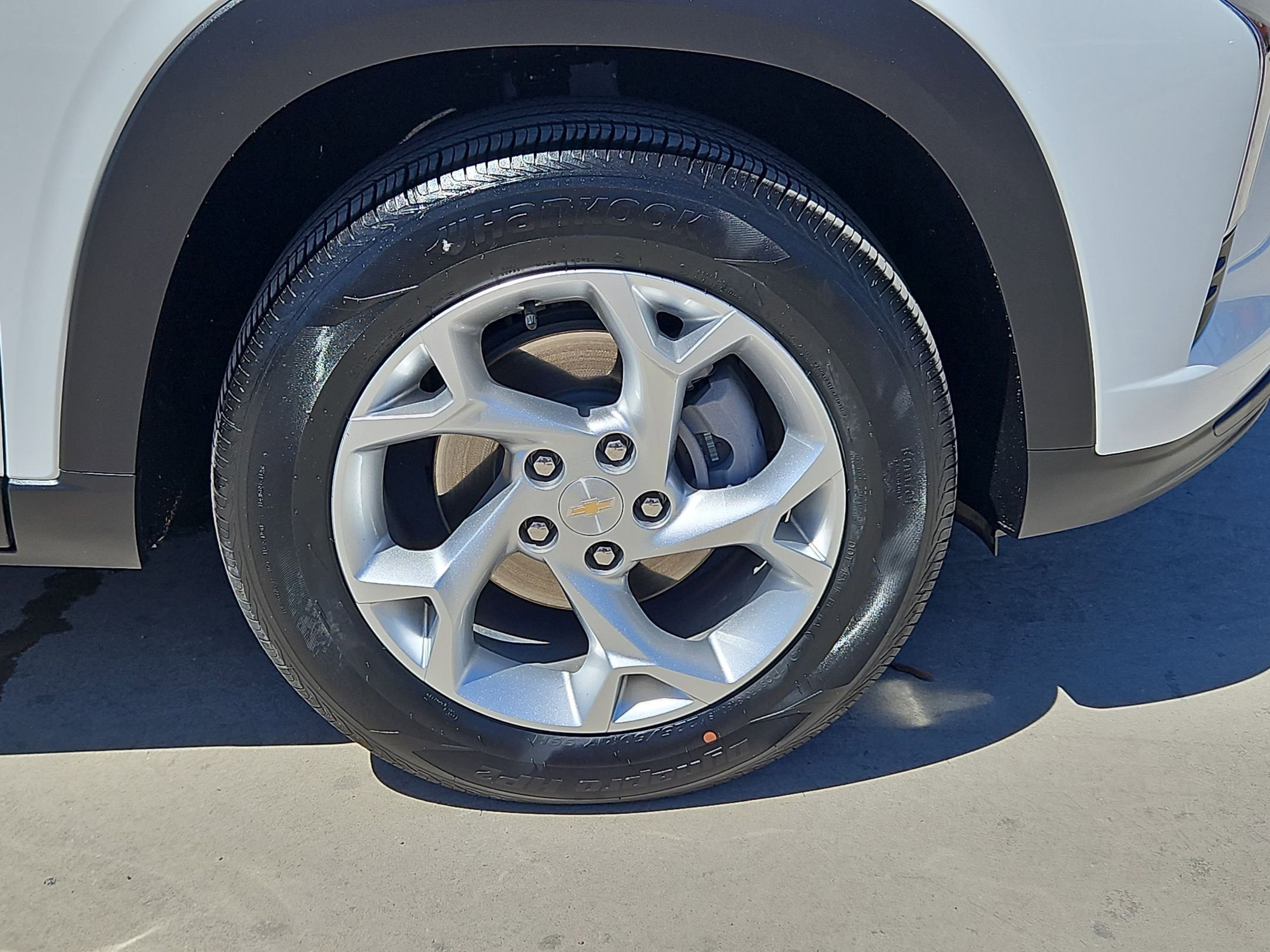 Certified 2025 Chevrolet Trax LS w/ LS Convenience Package image 32