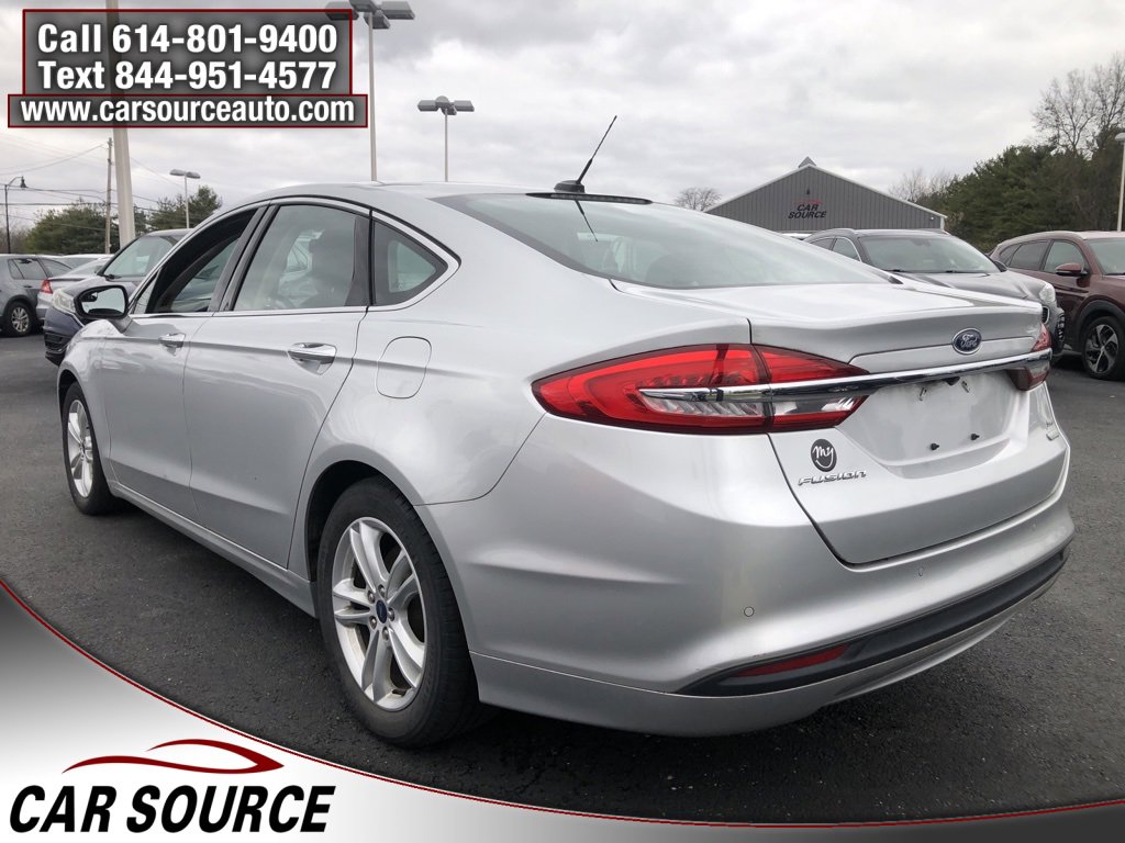 Used 2018 Ford Fusion SE w/ Fusion SE Technology Package image 8