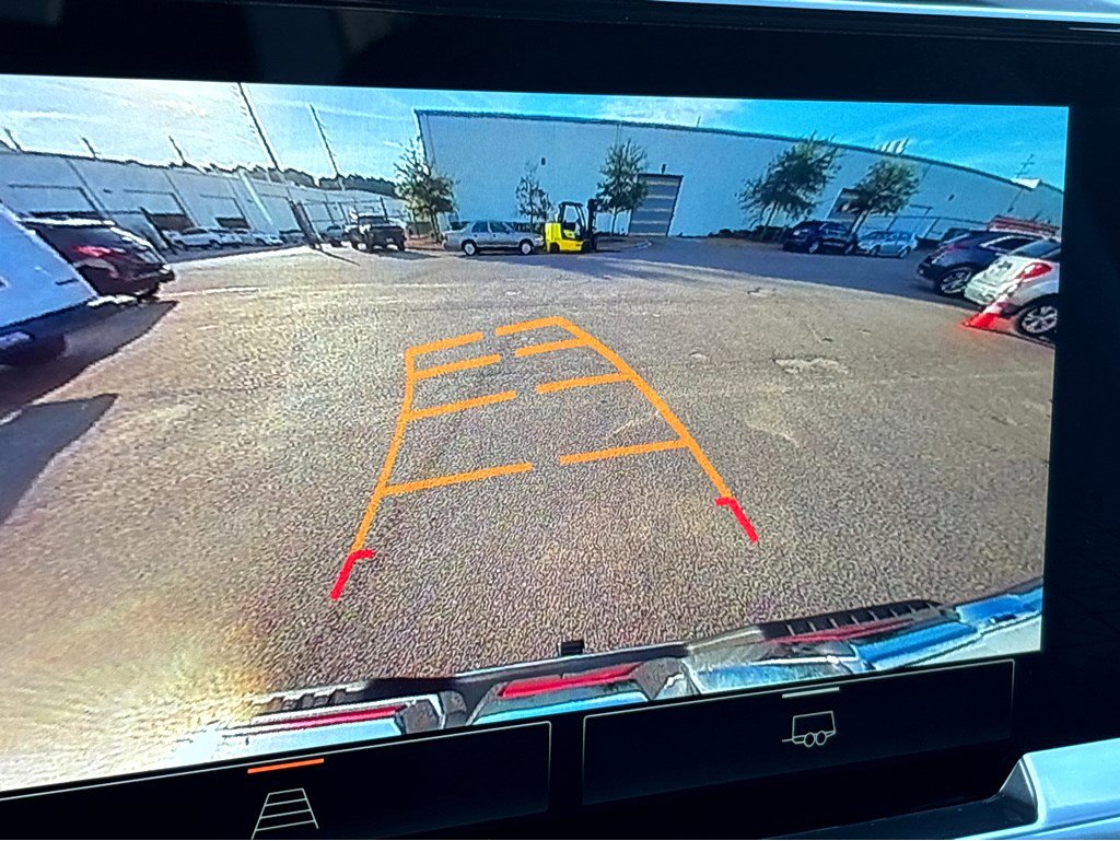 Used 2025 GMC Sierra 1500 SLT image 9