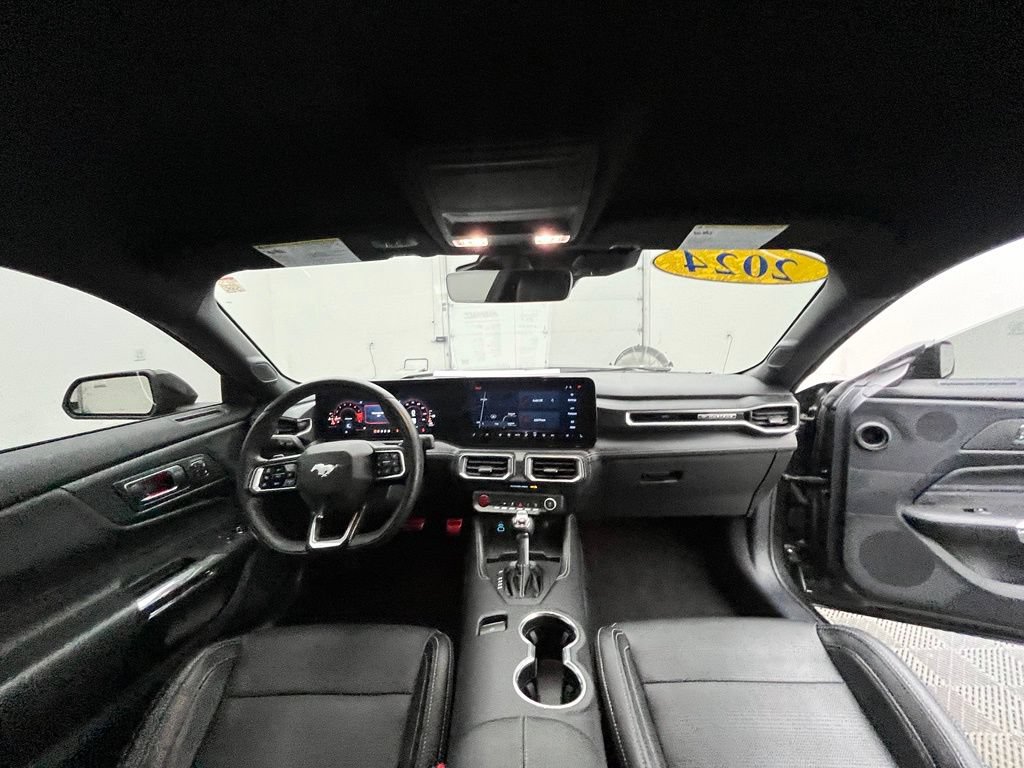 Used 2024 Ford Mustang GT Premium RWD image 4