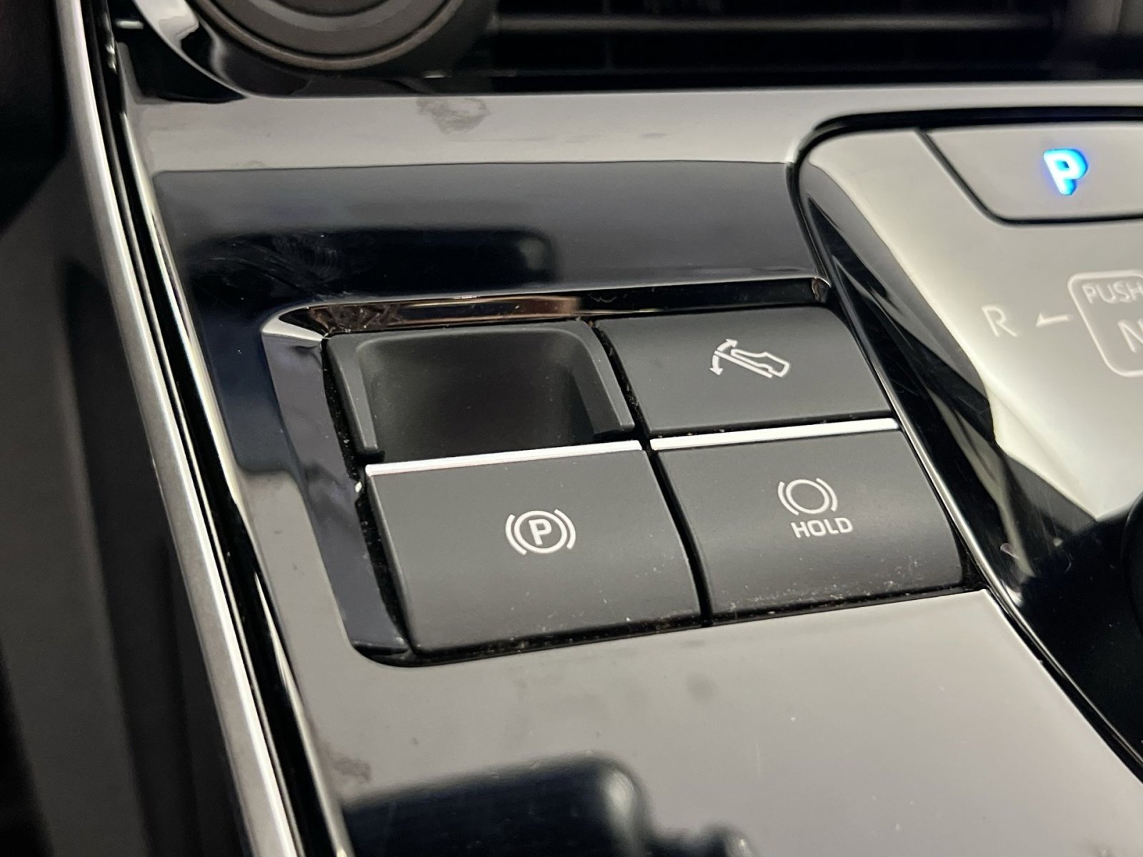 Used 2024 Toyota bZ4X XLE w/ Weather Package image 32