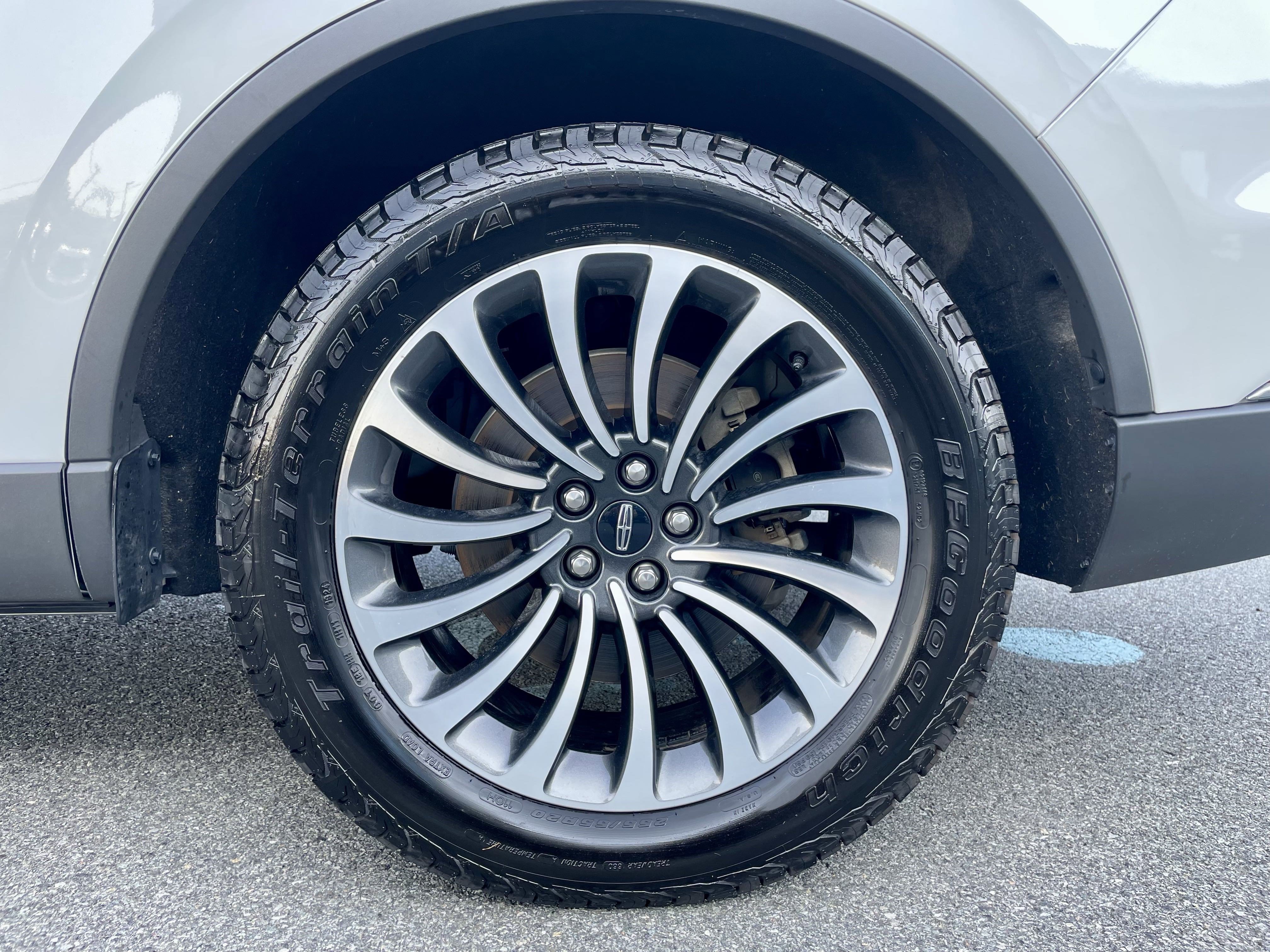 Used 2023 Lincoln Aviator Reserve w/ Equipment Group 201A image 10