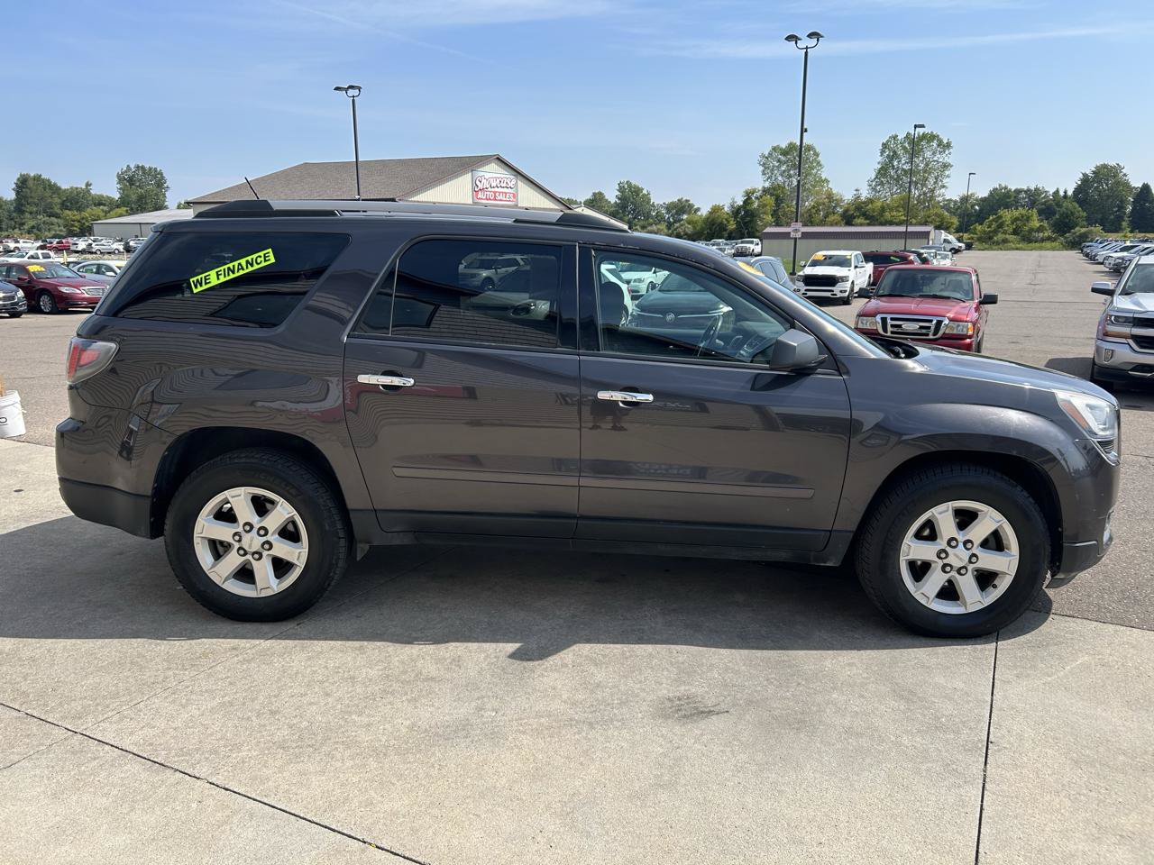 Used 2015 GMC Acadia SLE FWD image 4