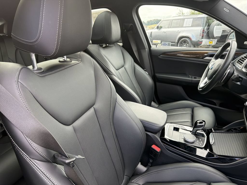 Used 2023 BMW X4 xDrive30i AWD/4WD image 29
