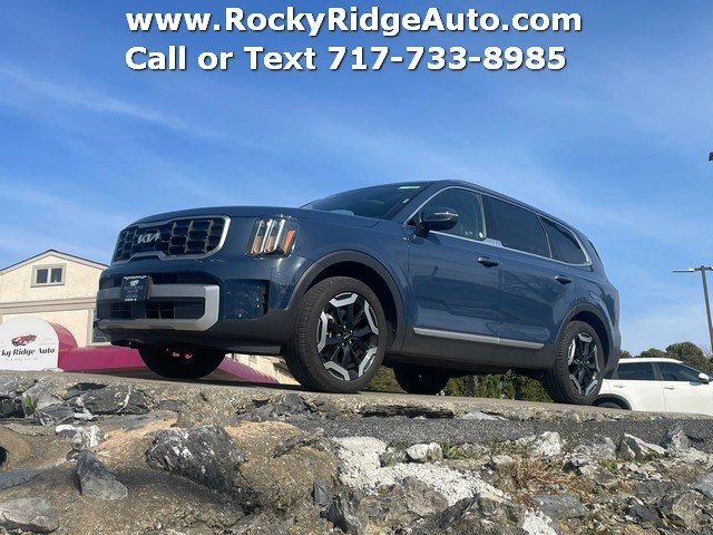 Used 2025 Kia Telluride S AWD/4WD image 1