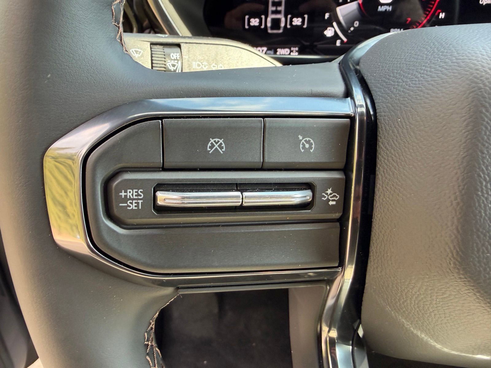 New 2026 GMC Canyon AT4 AWD/4WD image 15