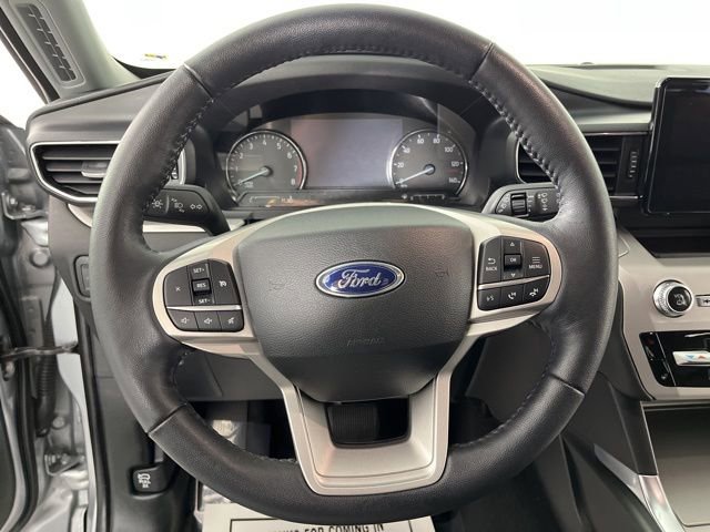 Used 2023 Ford Explorer XLT w/ Equipment Group 202A image 20