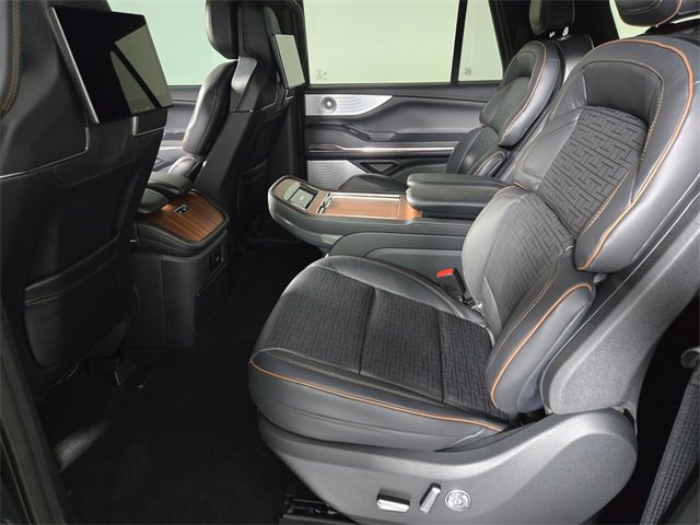 New 2025 Lincoln Navigator L Black Label image 10