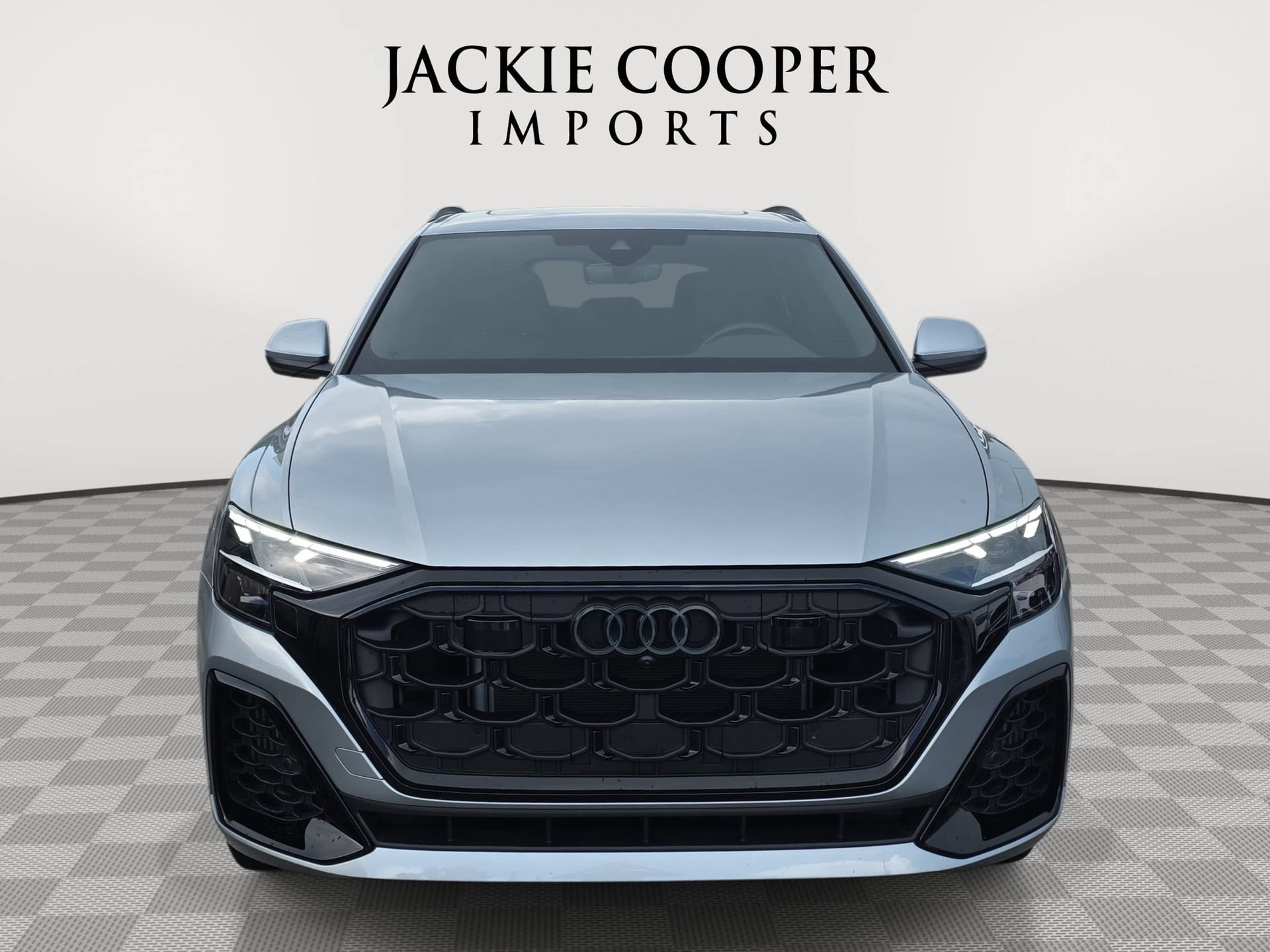 Used 2025 Audi Q8 Premium Plus w/ Premium Plus Package AWD/4WD image 2