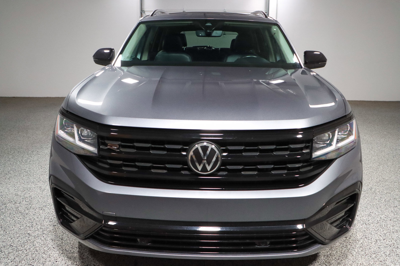 Used 2023 Volkswagen Atlas SEL R-Line image 4