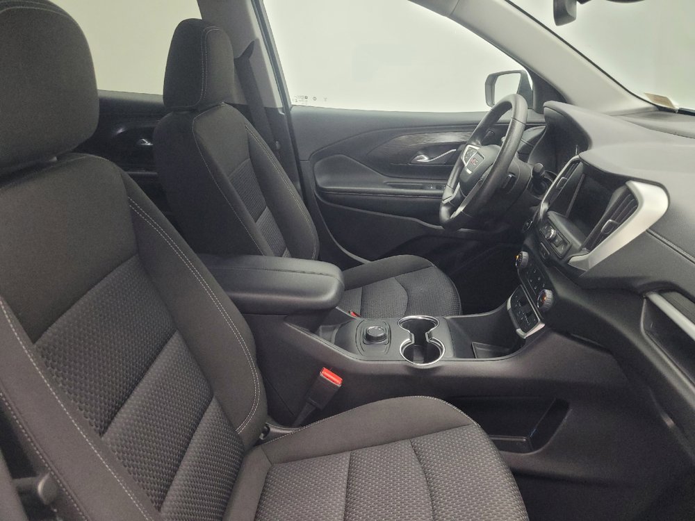 Used 2024 GMC Terrain SLE image 21