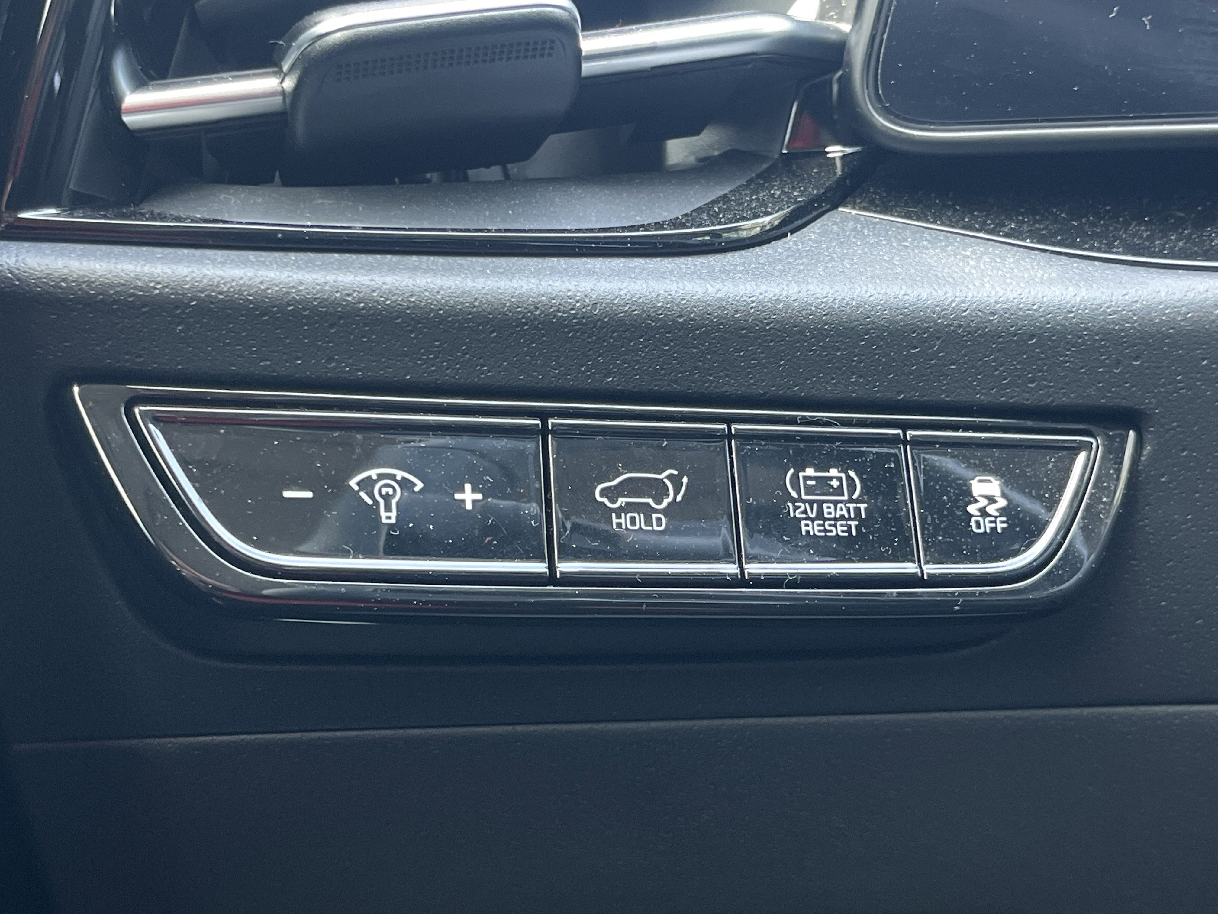 Used 2025 Kia Niro SX FWD image 13