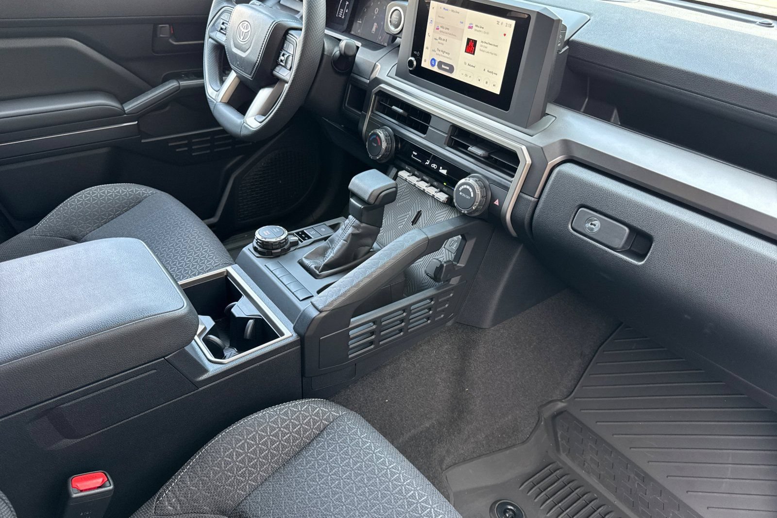 New 2026 Toyota 4Runner SR5 AWD/4WD image 16