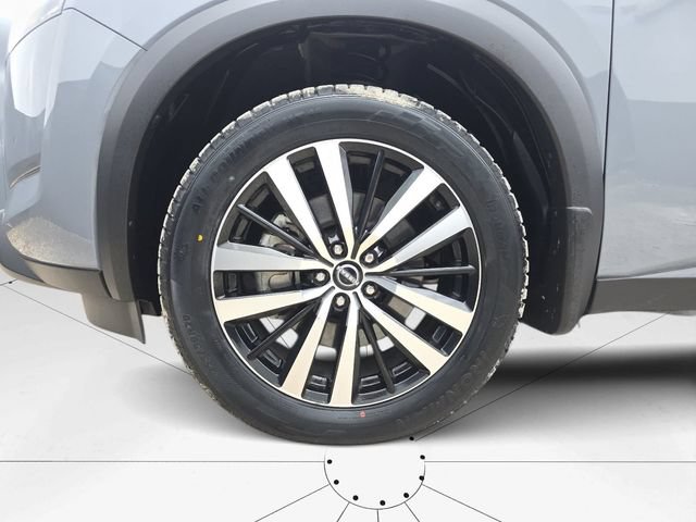 Used 2024 Nissan Pathfinder Platinum w/ Cargo Package FWD image 31