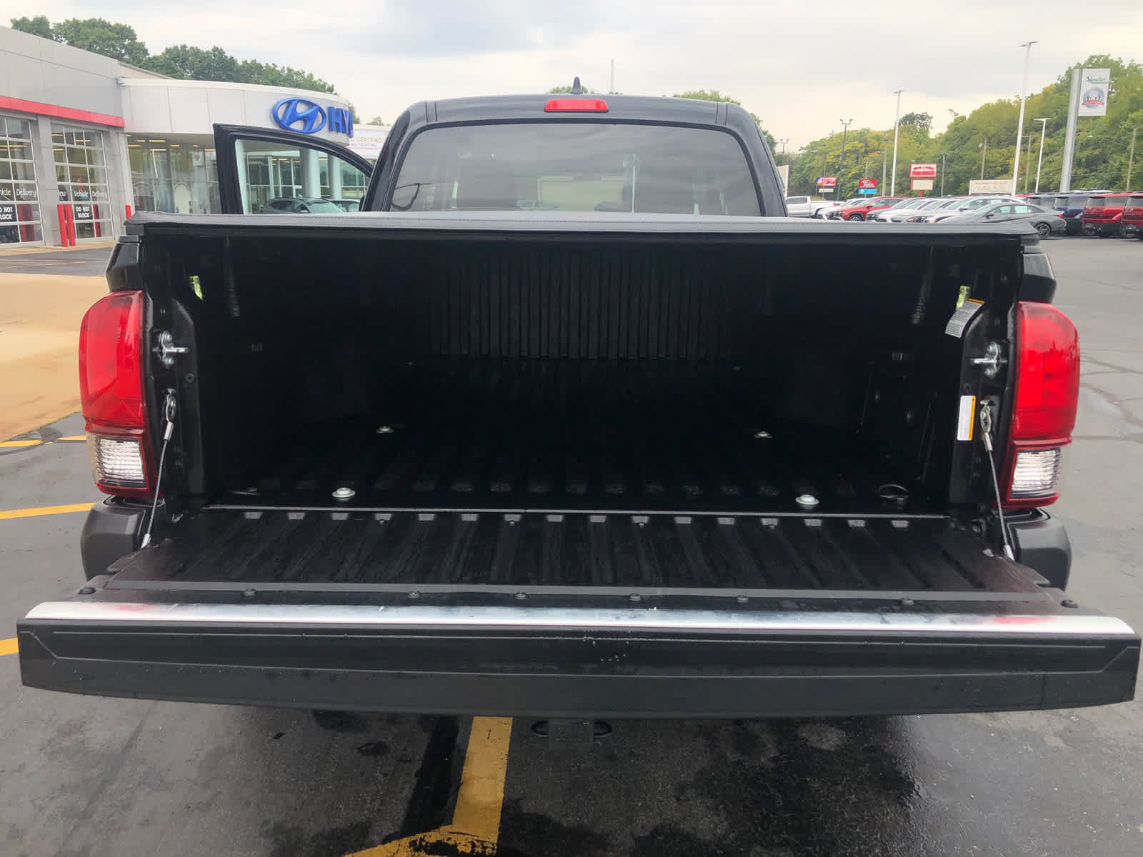 Used 2022 Toyota Tacoma SR RWD image 19