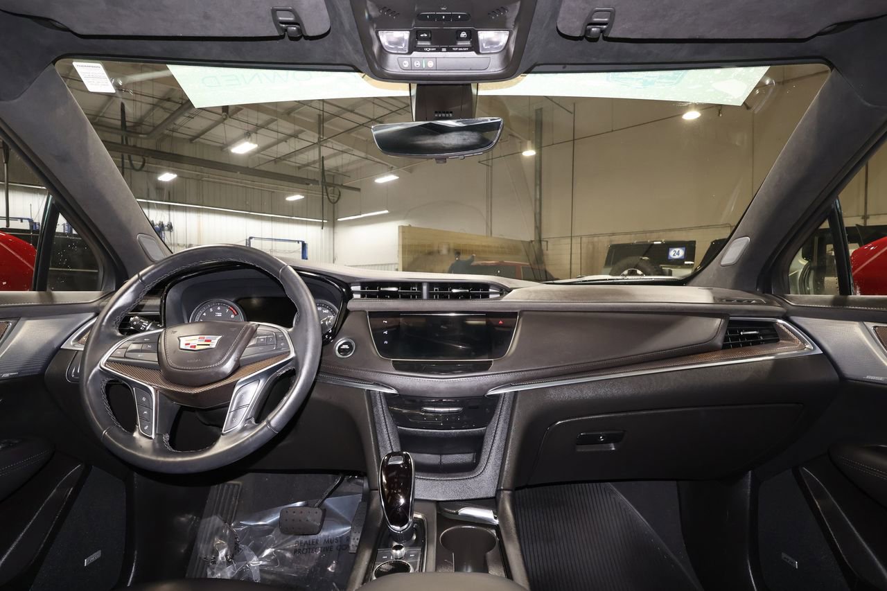 Certified 2024 Cadillac XT5 Premium Luxury w/ Platinum Package image 30
