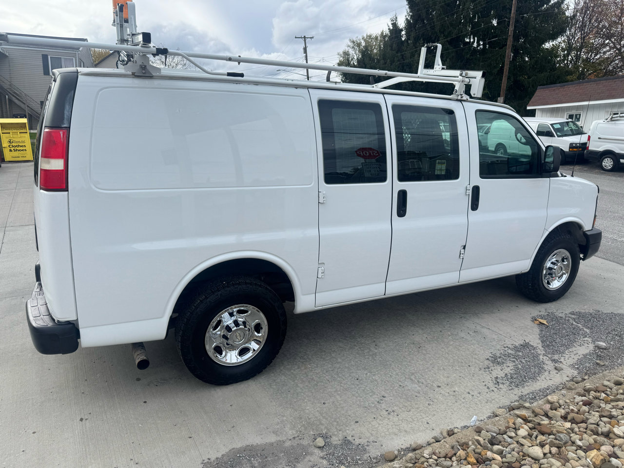 Used 2012 Chevrolet Express 2500 image 5