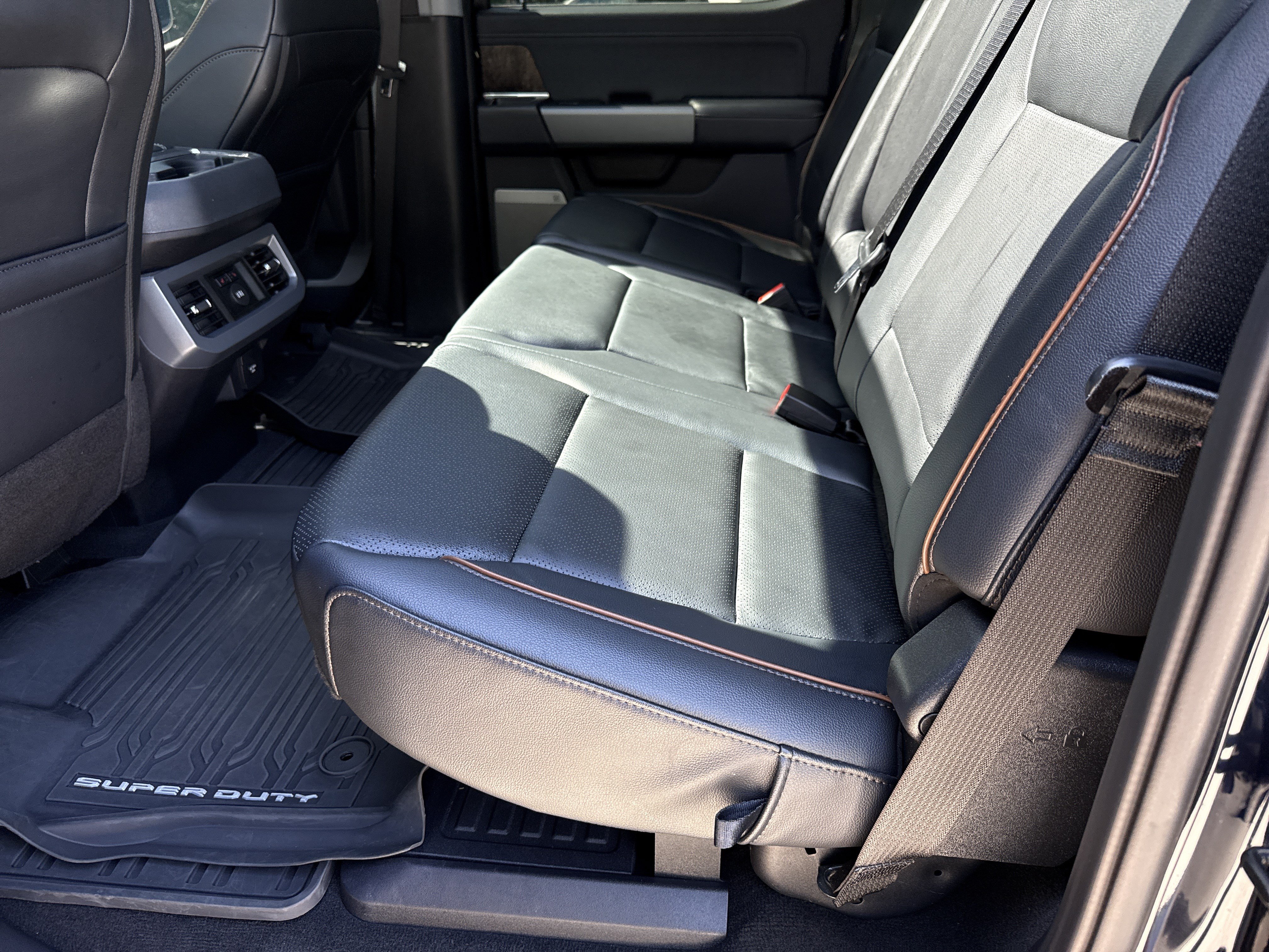 Used 2025 Ford F250 Lariat w/ Lariat Ultimate Package AWD/4WD image 21