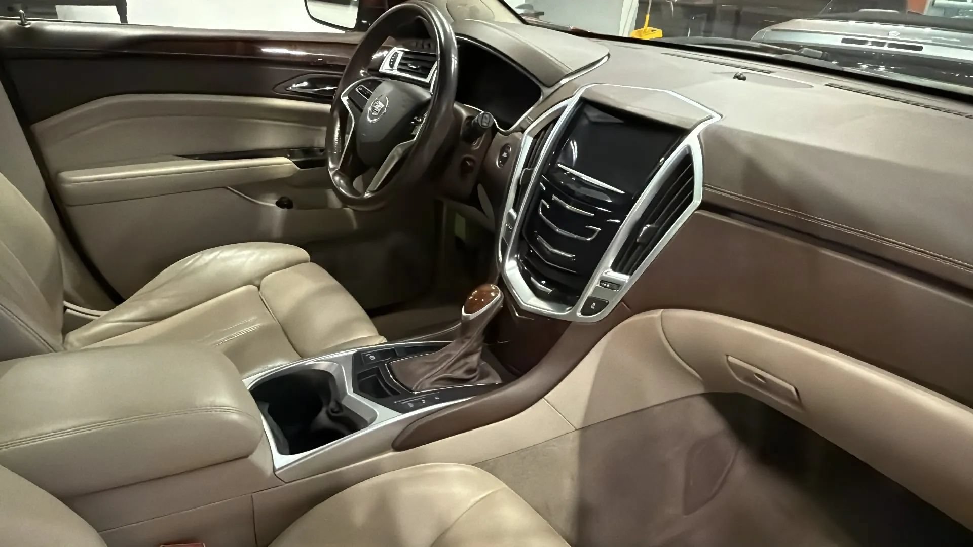 Used 2015 Cadillac SRX Luxury w/ Driver Awareness Package FWD image 48