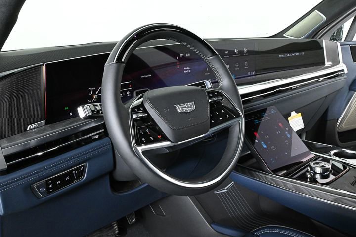 New 2025 Cadillac Escalade IQ Sport 2 image 5