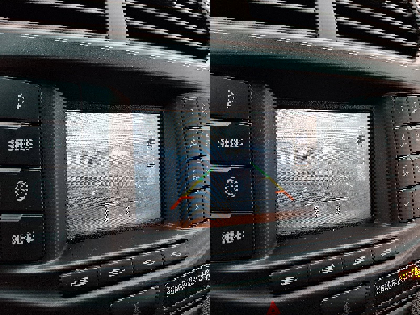 Used 2017 Ford Explorer XLT image 18