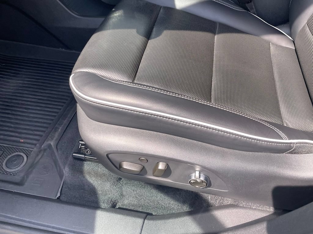 Used 2025 Buick Enclave Avenir w/ Super Cruise Package AWD/4WD image 13
