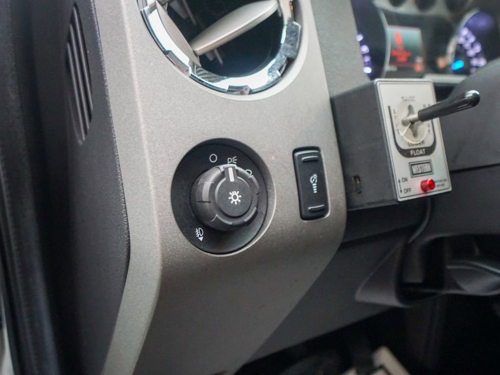 Used 2011 Ford F250 Lariat w/ Lariat Interior Pkg image 20