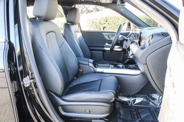 New 2025 Mercedes-Benz EQB 300 4MATIC image 18