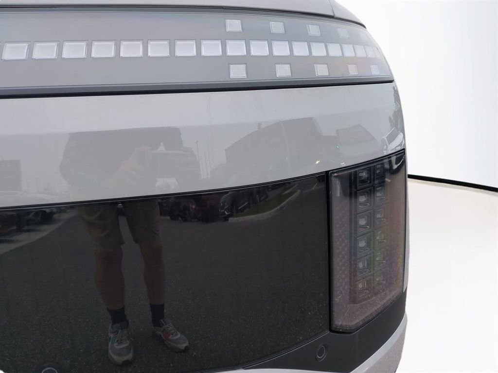New 2026 Hyundai Ioniq 9 SE AWD/4WD image 10
