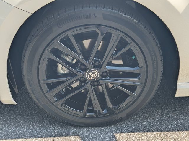 Used 2026 Toyota Camry SE FWD image 11