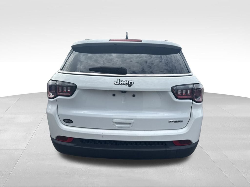 Used 2022 Jeep Compass Latitude FWD image 7