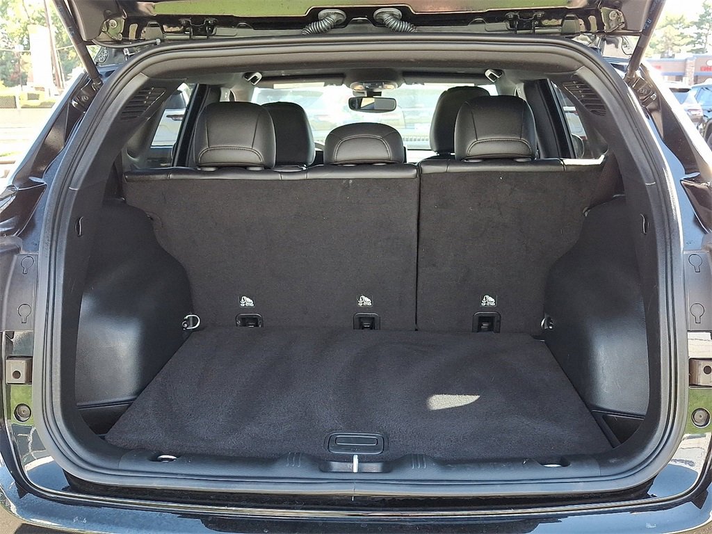 Used 2023 Jeep Compass Limited image 28