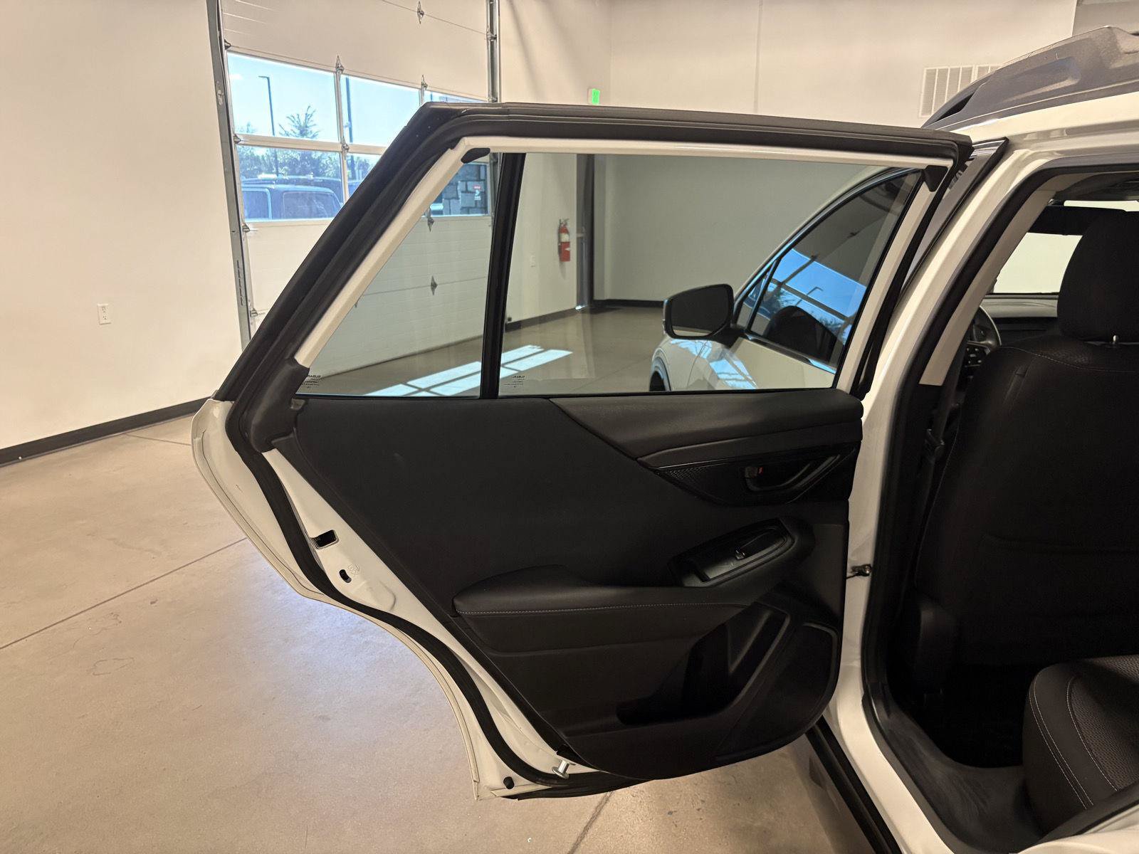 Used 2020 Subaru Outback AWD/4WD image 32