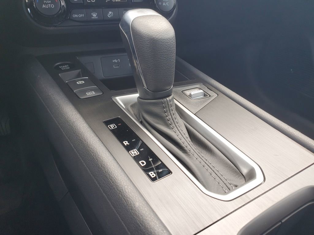 New 2025 Nissan Kicks SV w/ Charging Package image 26