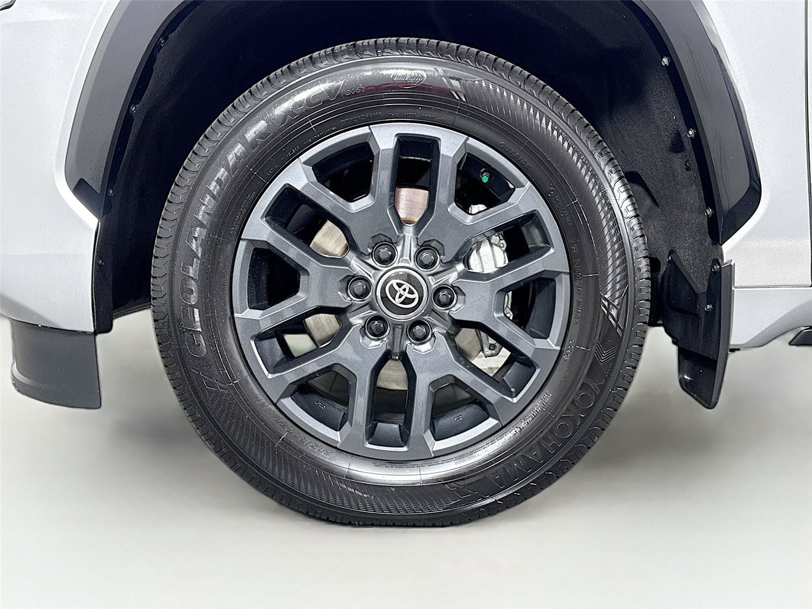 Certified 2025 Toyota Sequoia Platinum AWD/4WD image 48