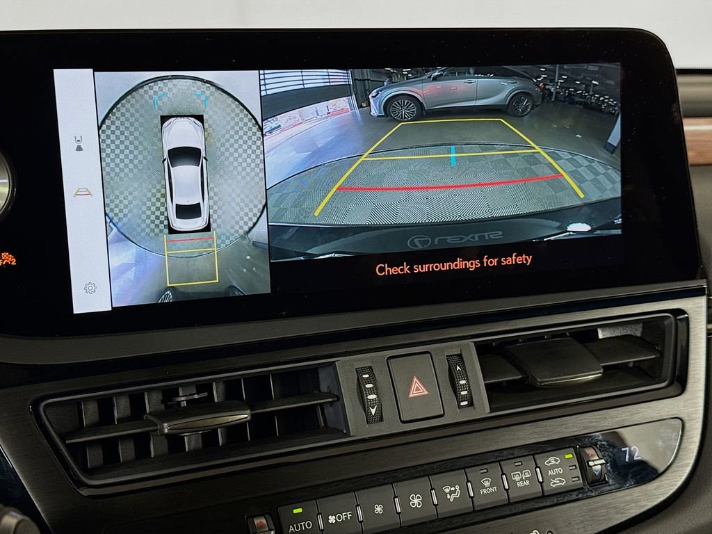 Certified 2025 Lexus ES 300h Ultra Luxury FWD image 14