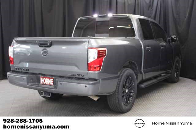 Used 2019 Nissan Titan SV w/ SV Convenience Package RWD image 14