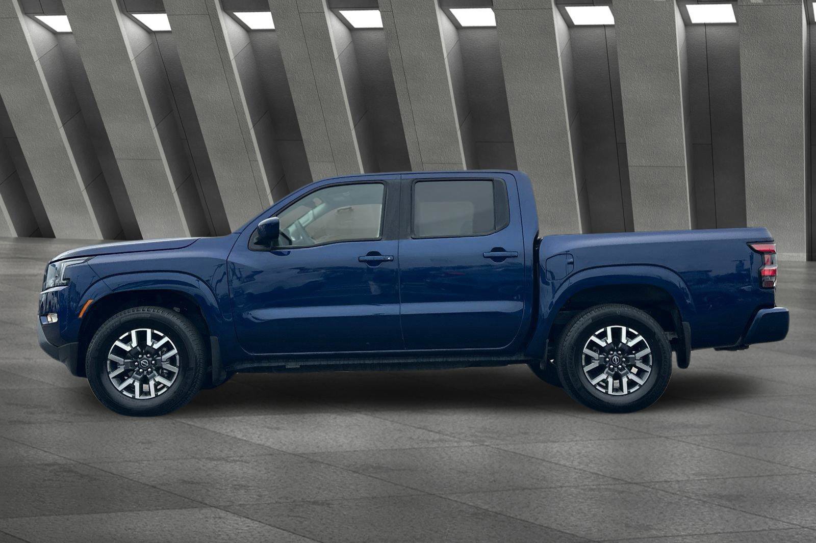 Used 2022 Nissan Frontier SV image 7