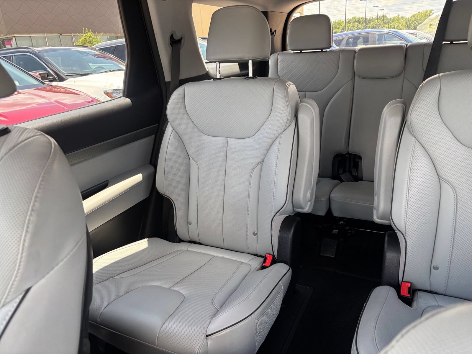 Used 2025 Hyundai Palisade SEL FWD image 43