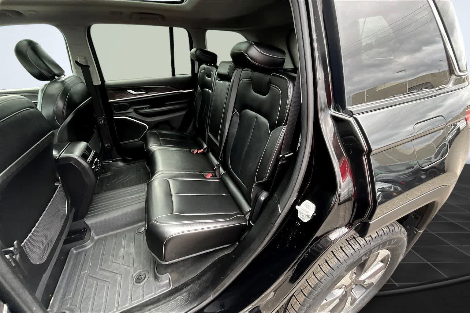 Used 2022 Jeep Grand Cherokee Limited 4xe w/ MOPAR Finishing Package image 13