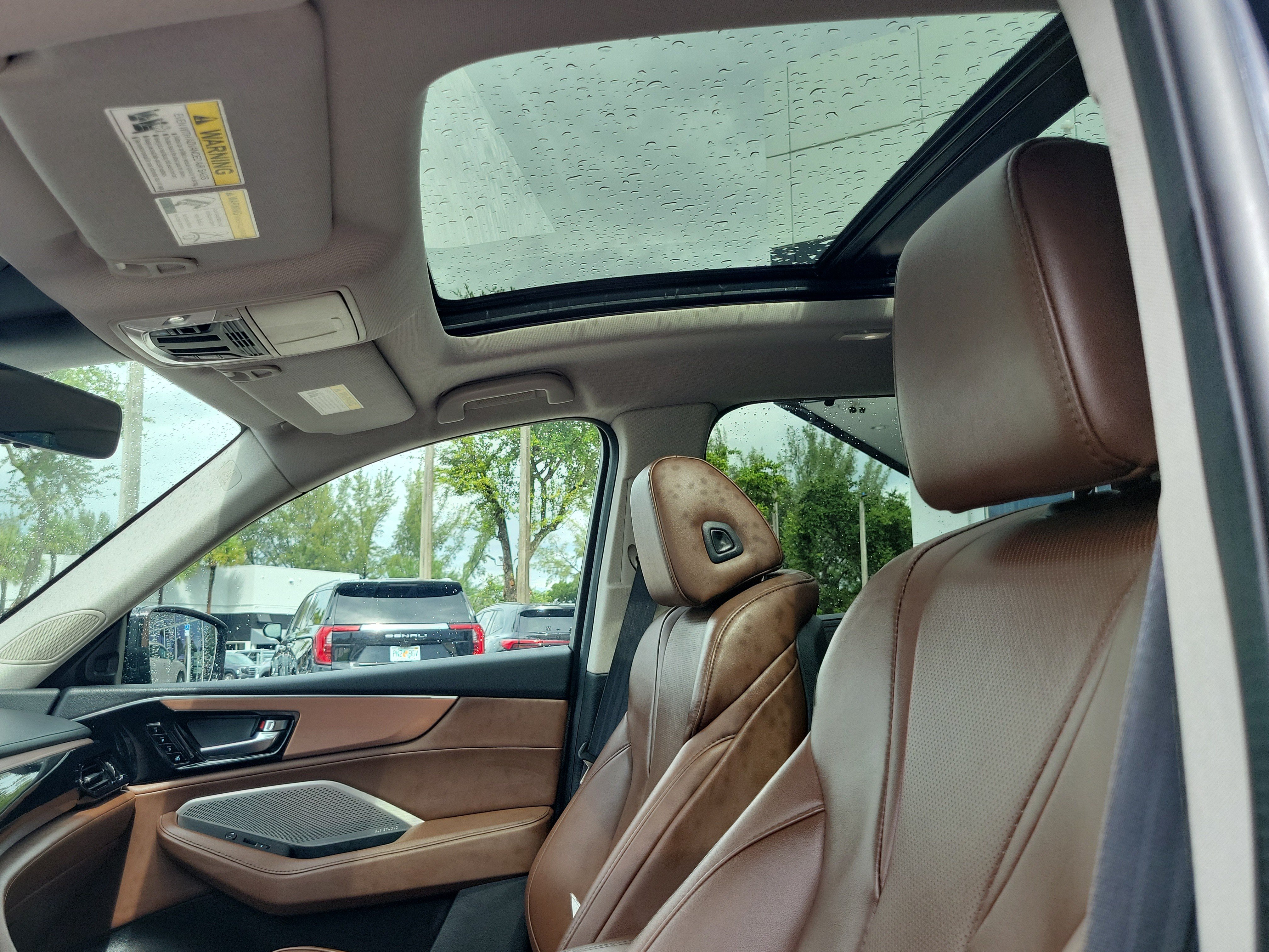 Used 2023 Acura MDX w/ Technology Package FWD image 12