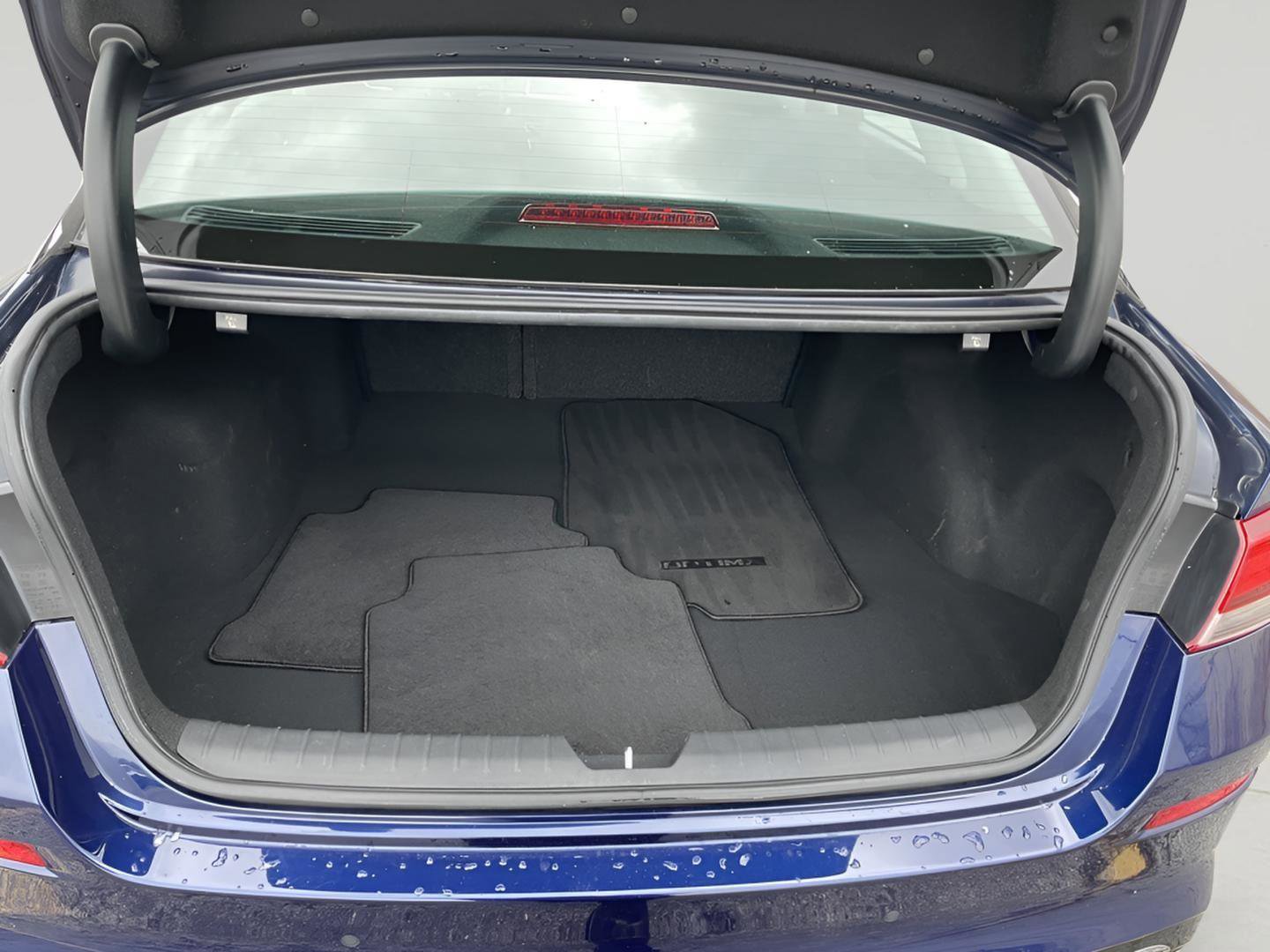 Used 2020 Kia Optima S image 9