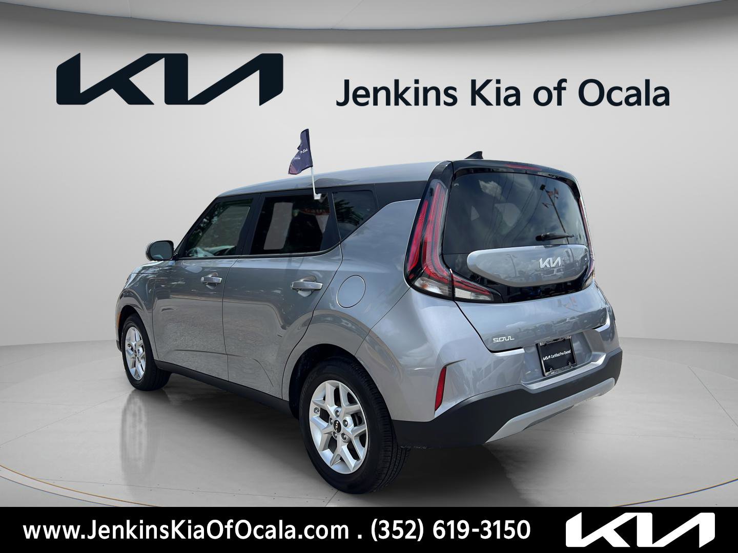 Certified 2025 Kia Soul LX w/ LX Technology Package FWD image 5