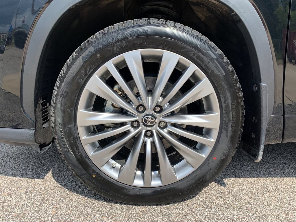Used 2022 Toyota Highlander Platinum AWD/4WD image 33